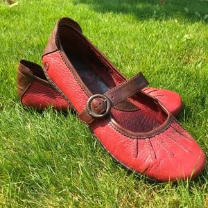 Born Mary Janes sz 9